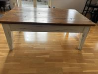 Stort soffbord i trä