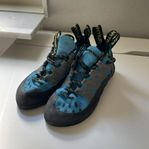 La Sportiva Tarantulace klätterskor storlek 37