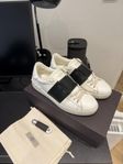 valentino open