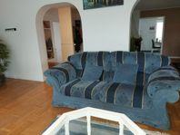 Robust soffa och 2 fåtöljer