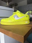 Nike Air Force 1 07 LV8 Utility Volt