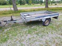 Svenskt kvalitetssläp av fabrikat "THULE" 