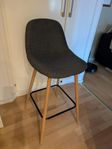 Två stycken barstolar Lejone