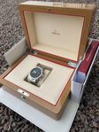 Omega speedmaster 57