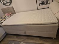 120 cm kontinentalsäng med förvaring