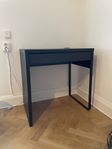 skrivbord Micke från IKEA säljes