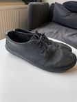 Vivobarefoot Ra lll strl 45