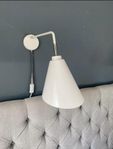 två stycken sänglampor 