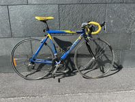 Landsvägcykel märke CARRERA