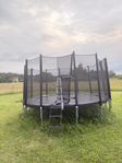 Studsmatta 4 m från Trampolinspecialisten 