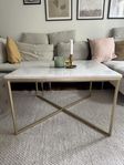 Soffbord i vit marmor 