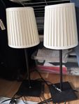 Två bordslampor från ikea 