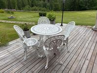 Gjutjärnsmöbel Bord och stolar