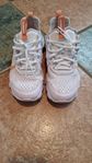 Nike dam sneakers Stl.36