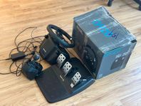 Logitech G920 racingratt med pedaler och växelspak