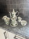 Royal Albert, England. Six "Trillium" kaffeset