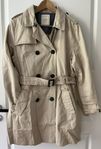 Snygg trenchcoat från Esprite