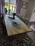Köksbord med stolar