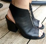 Klacksandal strl 37 skinn