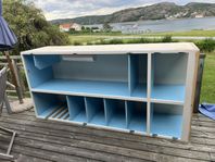 60 tals garderob bortskänkes
