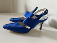 Högklackade skor med slingback i storlek 38