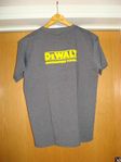 Dewalt t-shirt storlek medium NY