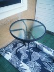 Utebord med glasskiva