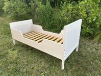 bortskänkes juniorsäng från Ikea