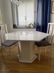 Matsalsbord 