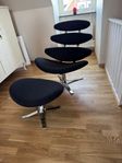Designfåtölj Corona med fotpall