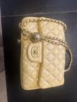 Väskan märke Chanel
