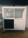 IKEA Kallax TV-bänk / Förvaring – Modifierad med hjul