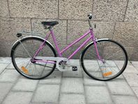 Lila Retro Damcykel - Simpel och Elegant