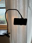 Hållare/fäste för mobiltelefon