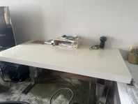 Köksbord till salu
