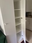 två vita garderober 40x60x207