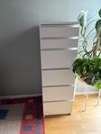 Hög byrå MALM från IKEA