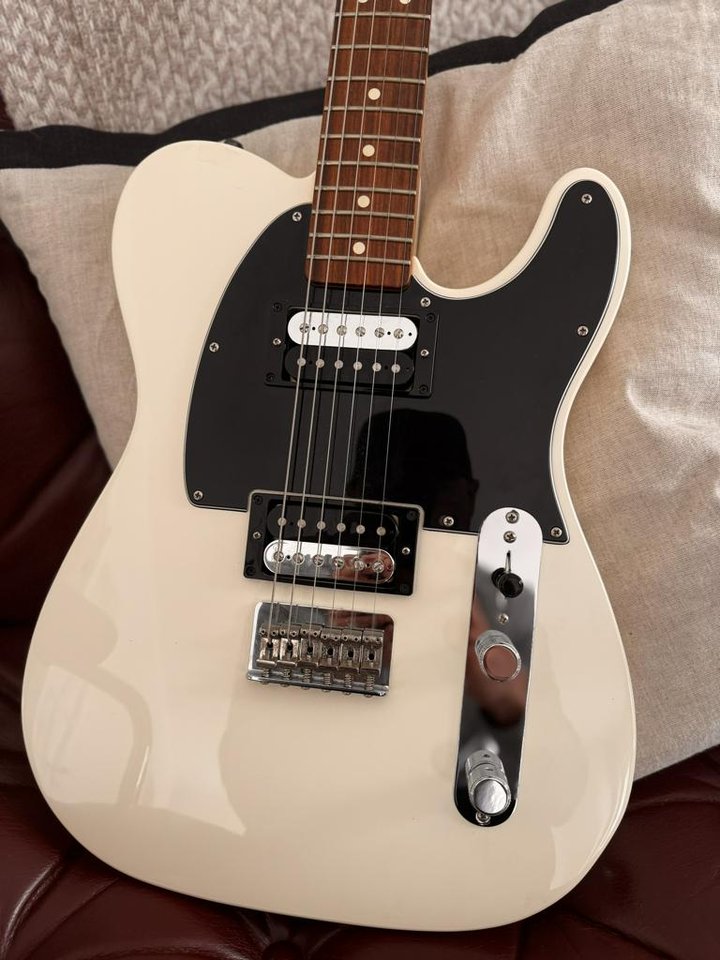 Fender Telecaster Blacktop – ...