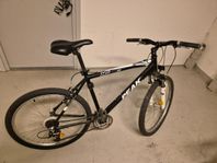 2 Mountainbikes Till Salu