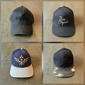 4 st Kepsar. Snapback.