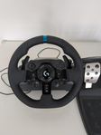 G923 Racing Wheel and Pedals,