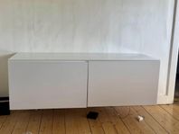 TV-bord med glasskiva säljes Östersund