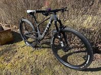 Fulldämpad MTB kolfiber Scott 900 Spark