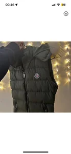 ÄKTA moncler väst 
