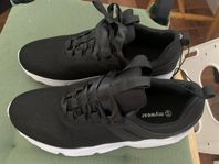 Skor i stl 41
