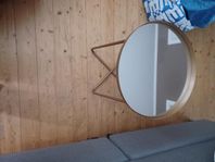 litet spegel  bord