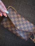 Louise Vuitton-  Felicie Pochette
