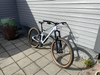Cube Stereo Race 150 C:62 Large