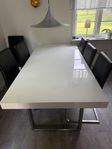Matsalsbord 210x100 och 6 stolar