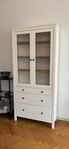 Vitrinskåp HEMNES